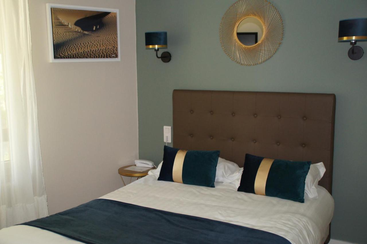 Logis Hotel De La Bruyere Pouzauges Eksteriør bilde