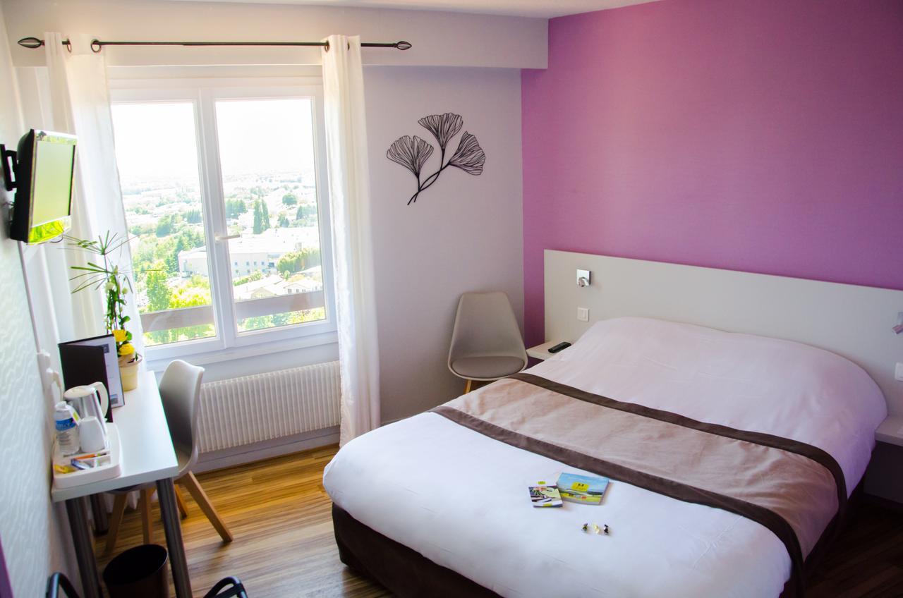 Logis Hotel De La Bruyere Pouzauges Eksteriør bilde