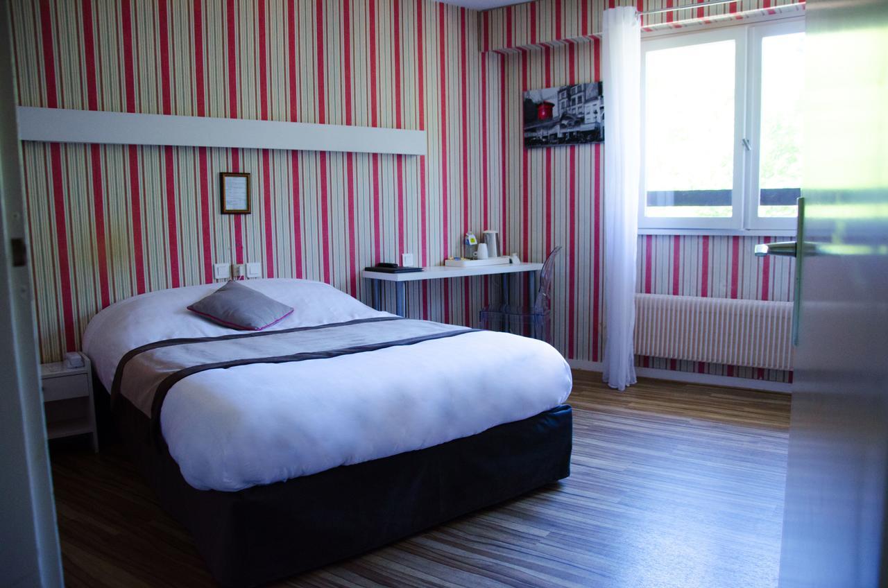 Logis Hotel De La Bruyere Pouzauges Eksteriør bilde